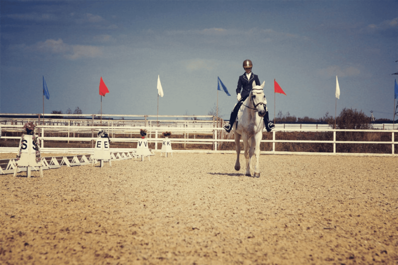 Меня зовут Валерия, 17 лет. Занимаюсь уже 10 лет конным спортом, проживая в Москве. Меня зовут Валерия, 17 лет. Занимаюсь уже 10 лет конным спортом, проживая в Москве.